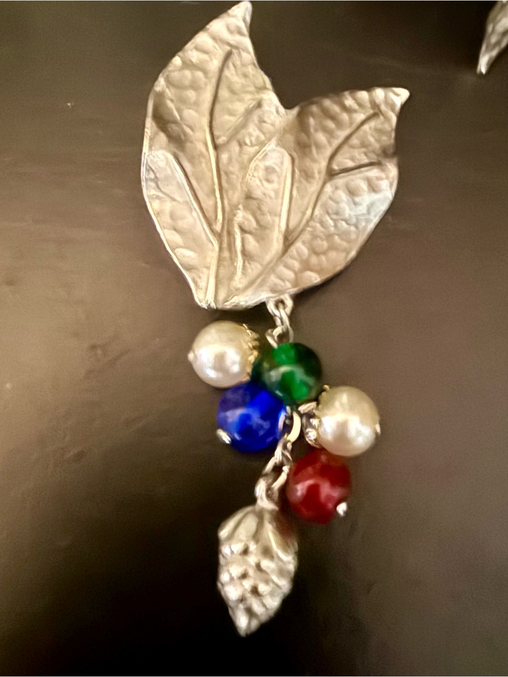 Vintage Mid-Century Silver Leaf Berry Cluster Charm Necklace & Earrings Set - Picture 5 of 9
